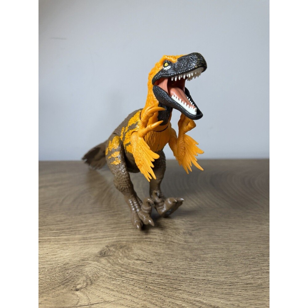 Mattel Jurassic World Rebirth Wild Roar Utahraptor 12in Orange/Brown Works